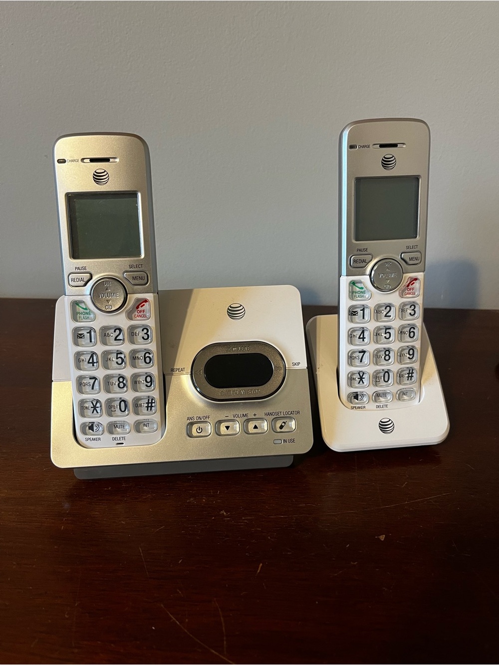 Landline AT&T EL52253 DECT 6.0 Cordless Telephone 2 Handsets System Silver